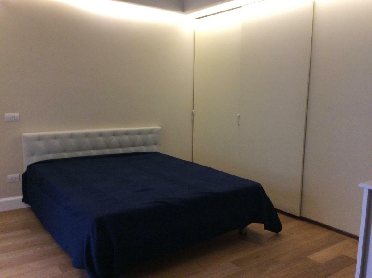 Suite Con Terrazza In Centro Storico Катания Экстерьер фото